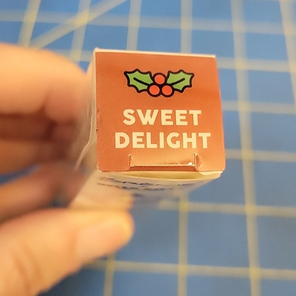 Hello Kitty Velvet Lip Stain with Calendula Oil - Sweet Delight 8g New In Box